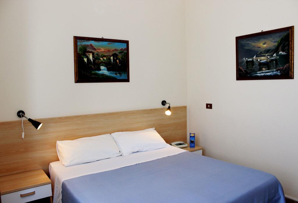 Nuovo Hotel Faro Capo dʼOrlando Extérieur photo