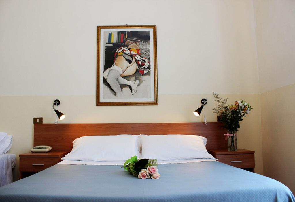 Nuovo Hotel Faro Capo dʼOrlando Extérieur photo